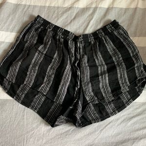 Universal Thread Shorts
